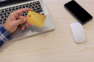 Como fazer o pedido do cartão Gold Mastercard